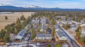 210 N Woodson St, Sisters, OR 97759
