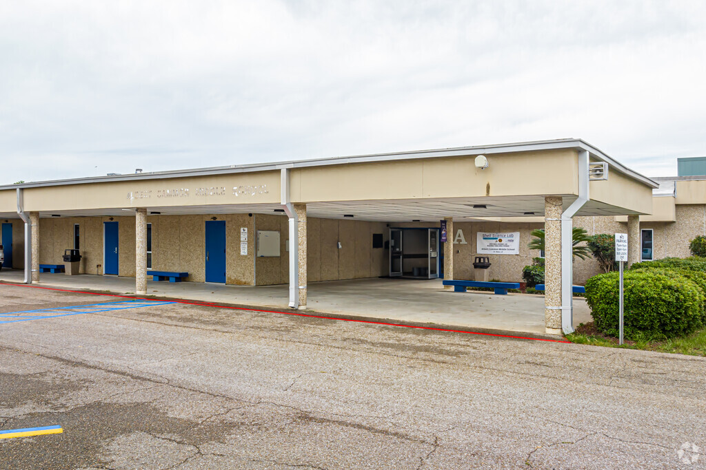 Albert Cammon Middle School's motto is “Striving for excellence”.