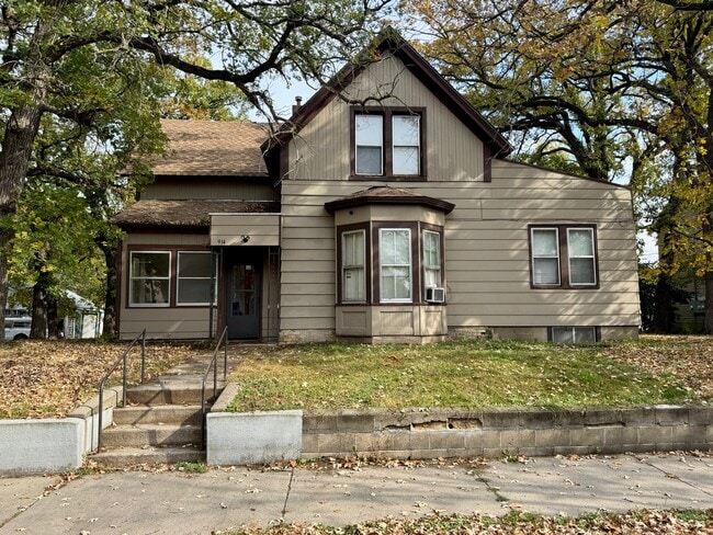 914 8th Ave S unit 4, Saint Cloud, MN 56301 - photo 3