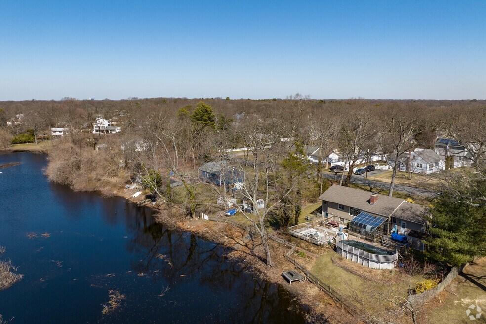 Neighborhood_Lake Ronkonkoma_v2_9112023