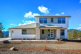 1216 Vine Maple Dr, Klamath Falls, OR 97601