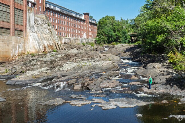 The Salmon Falls in Rollinsford offers a captivating view, where the beauty of nature and history come together.