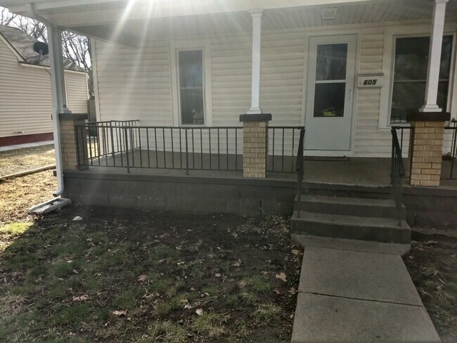 605 S Purdy Ave, Lyons, KS 67554 - photo 3