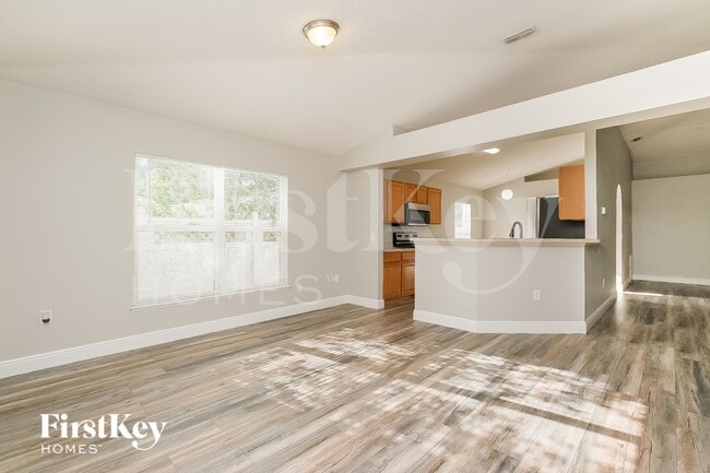 4708 Bear Claw Ct, Valrico, FL 33594 - photo 4