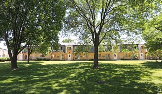 4300 S Nicholson Ave, Saint Francis, WI 53235