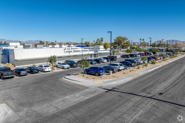 Vegas Verdes Elementary School 7