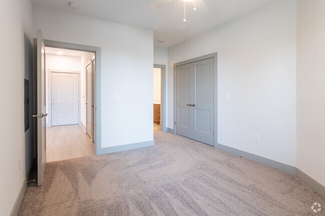 The Hudson, Charlottesville, VA 22901 - photo 3