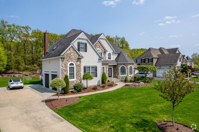 Westwood Estates in North Attleborough is home to beautiful New Traditional designs.