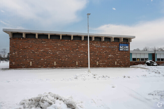 Spaulding School in Midlothian, IL has great academic and athletic opportunities for students.