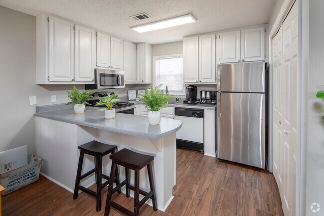 University Corners - dining/kitchen