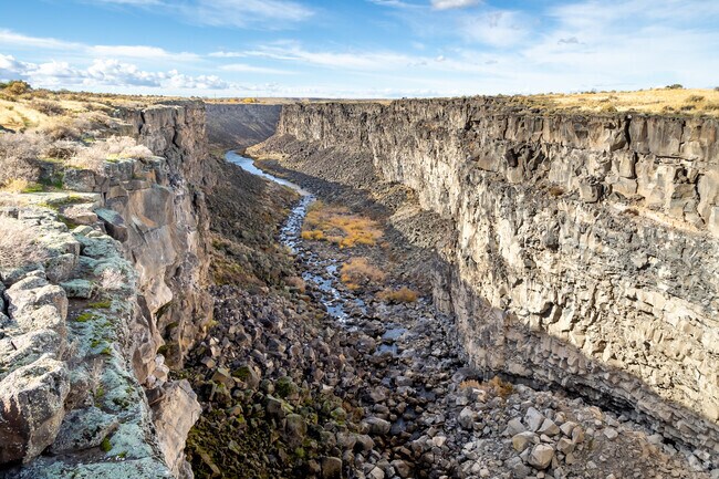 The Snake River Plain Aquifer supports Wendell’s farms and drinking water.