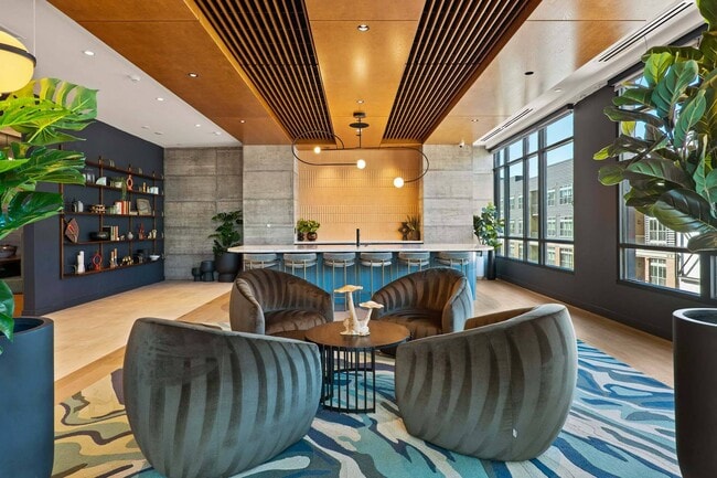 Windsor 3000 Huron, Denver, CO 80202 - photo 5