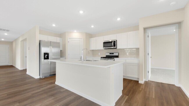 11275 Palmer Lake Run, Fort Wayne, IN 46818 - photo 4