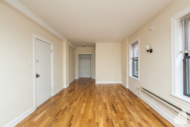 1347 N Dearborn St unit 601, Chicago, IL 60610 - photo 3