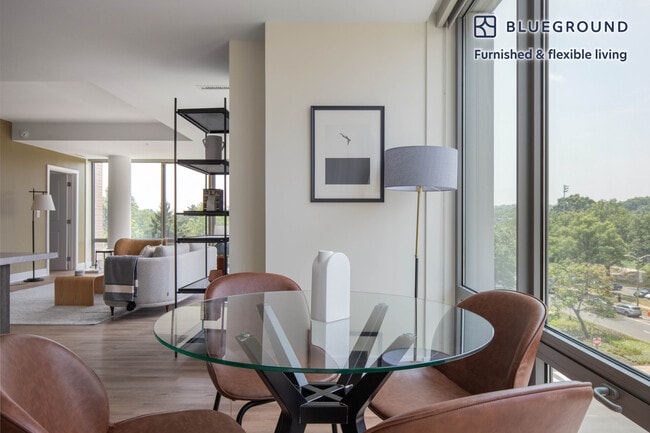 1446 S Grant St unit FL5-ID698, Arlington, VA 22202 - photo 7