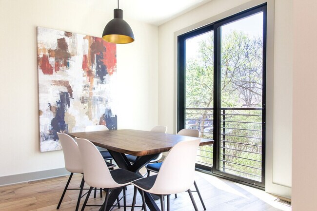 319 NE B St unit ID1221847P, Bentonville, AR 72712 - photo 4