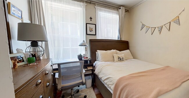 132 Myrtle St unit 2, Boston, MA 02114 - photo 4