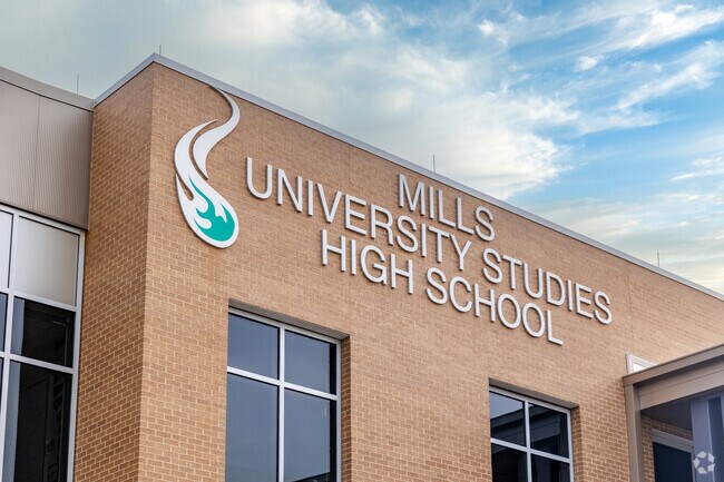 Mills University Studies High School is part of Pulaski County Special School District.