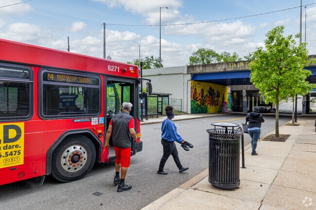 There are many PRT bus stops along with the East Busway that make travel easy in Homewood South.