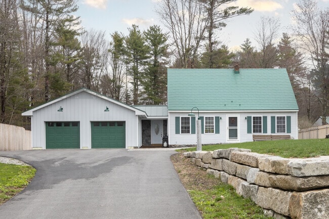 Many Cape Cod-style homes in the Saco neighborhood were built in the 1990s.