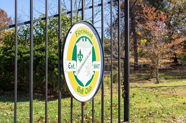 Tucked away in the hills, Florissant Golf Club is a secluded retreat into nature.