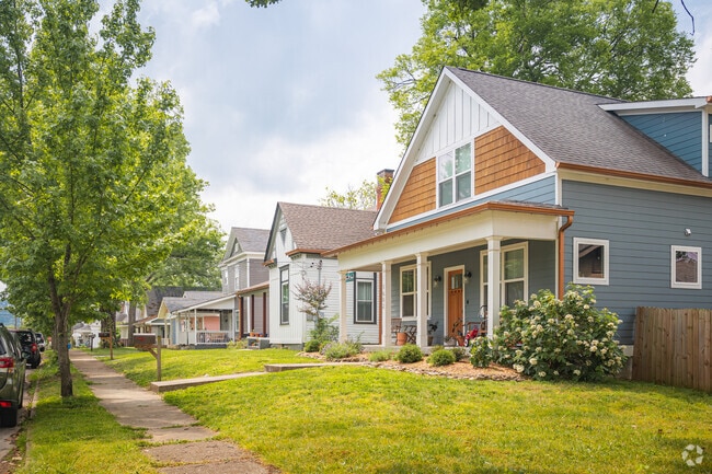 Highland Park is lined with bungalows and colorful craftsman homes.