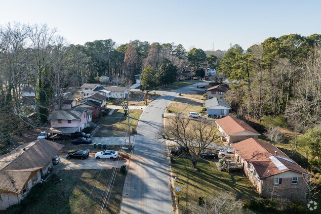 Baker Hills is a wooded community 10 miles from Downtown Atlanta.