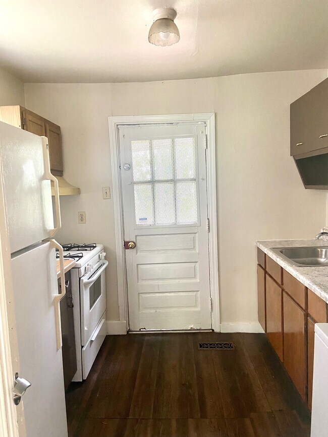 2212 Center Way S, Birmingham, AL 35205 - photo 4