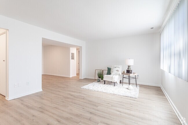 2 BR, 1 BA - The Agave - Living Room