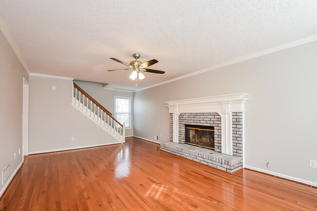 28 Peggy Ct NW, Marietta, GA 30064 - photo 6