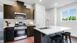 4131 31st St, Gresham, OR 97080
