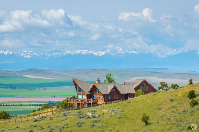 Homeowners in Gallatin River Ranch sometimes enjoy sweeping views of the surrounding area.