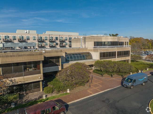 Find educational success at Links Academy.