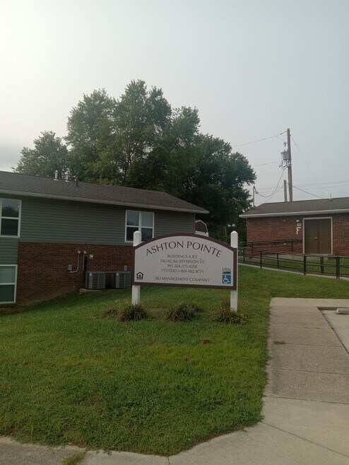 Ashton Pointe, Elizabeth, WV 26143 - photo 1