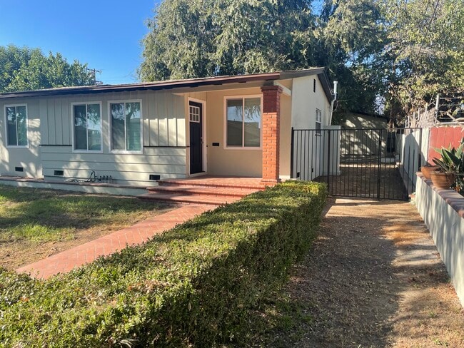 251 W Arrow Hwy, Upland, CA 91786 - photo 2