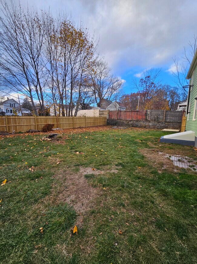 236 Andrews Ave unit B, West Warwick, RI 02893 - photo 4