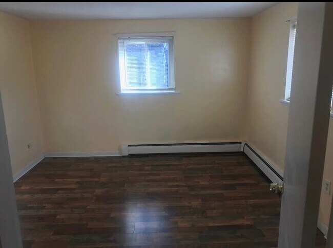 8 Bryon Rd unit 1, Chestnut Hill, MA 02467 - photo 4