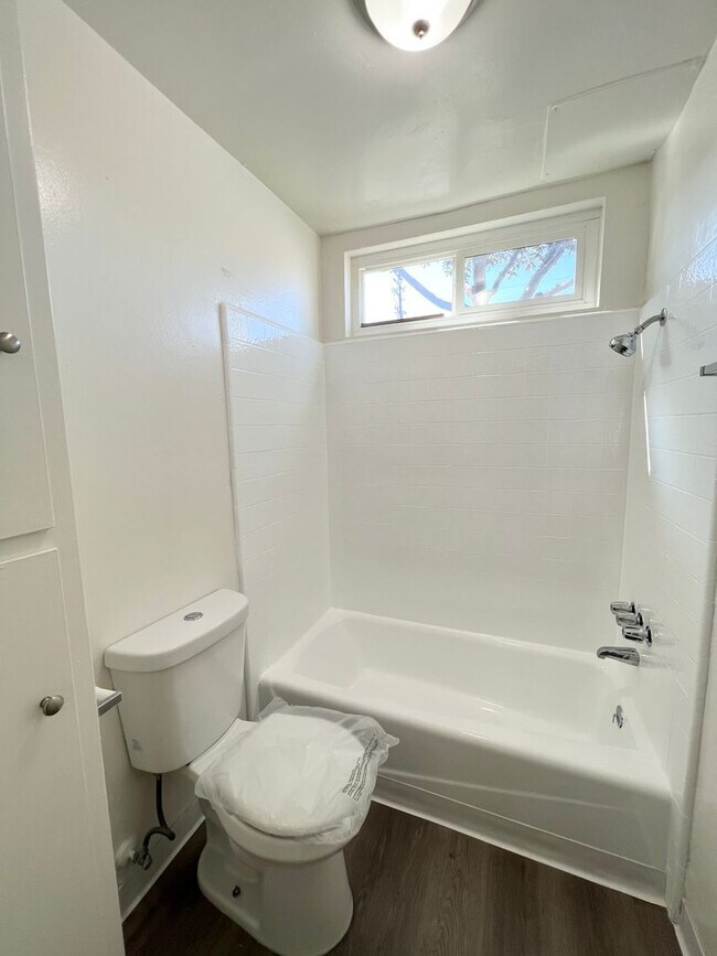 ARTESIA (Garden), Long Beach, CA 90805 - photo 7