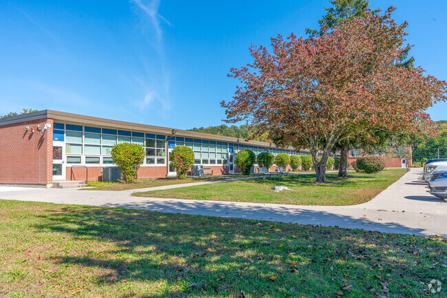 East Haddam Elementary School welcomes students for another day of learning.
