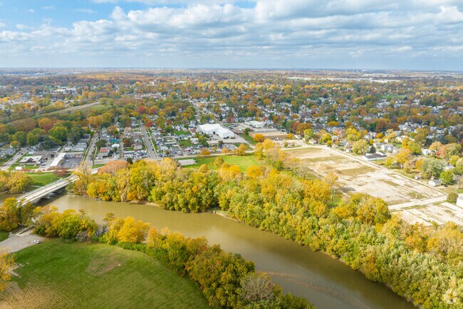 This image shows the close proximity of the St. Mary's River to the Bloomingdale neighborhood.