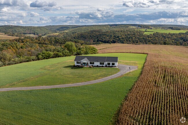 You can find Ranch homers on with large acreage in Franklin.