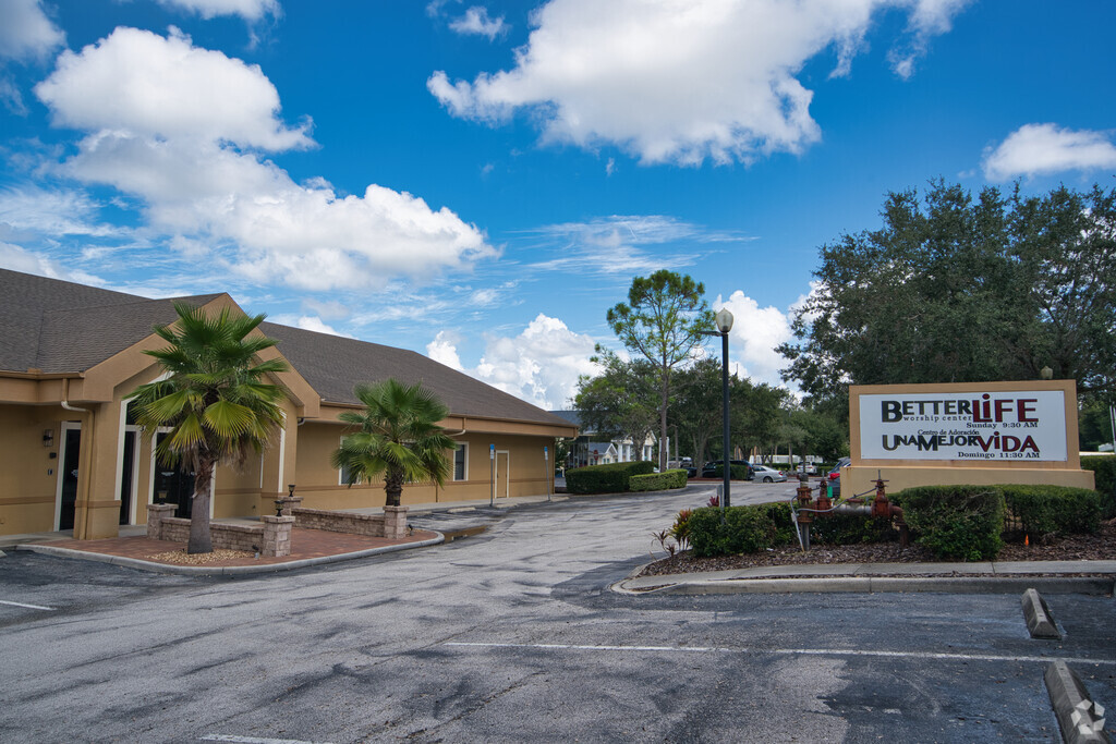Better Life K4c Christian Academy provides private education in the neighborhood of 
Minneola