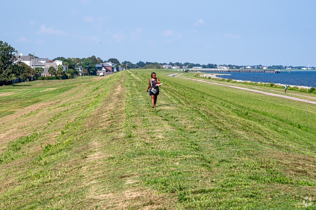 The Lake Pontchartrain levee is a great place to enjoy the outdoors in Metairie Lakefront.
