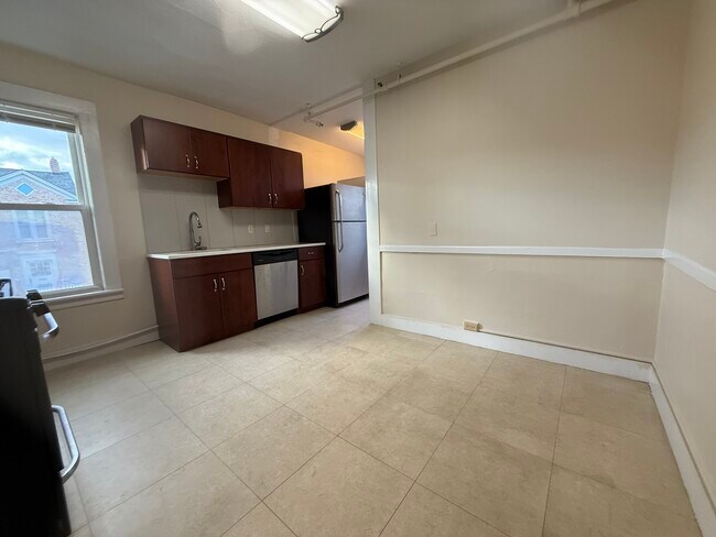 27 Housatonic St unit 1, Lenox, MA 01240 - photo 4