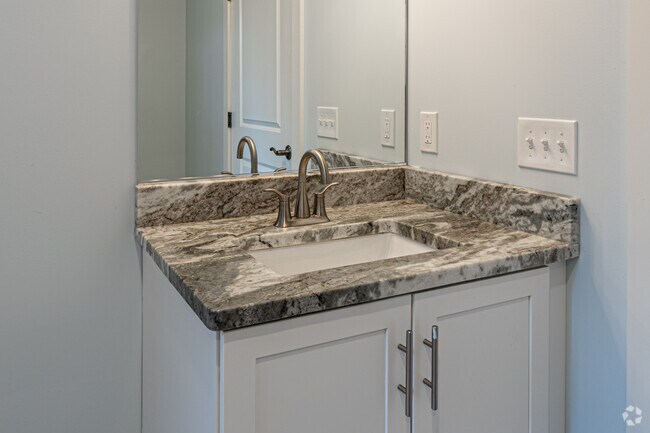 1BR, 1BA - 565SF - ADA Accessible - Bathroom