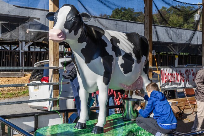 Jenner has agricultural career fairs and related education nearby.