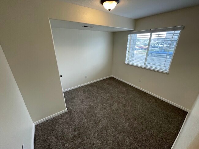 3812 E Rock Creek Rd unit 4, Eagle Mountain, UT 84005 - photo 7