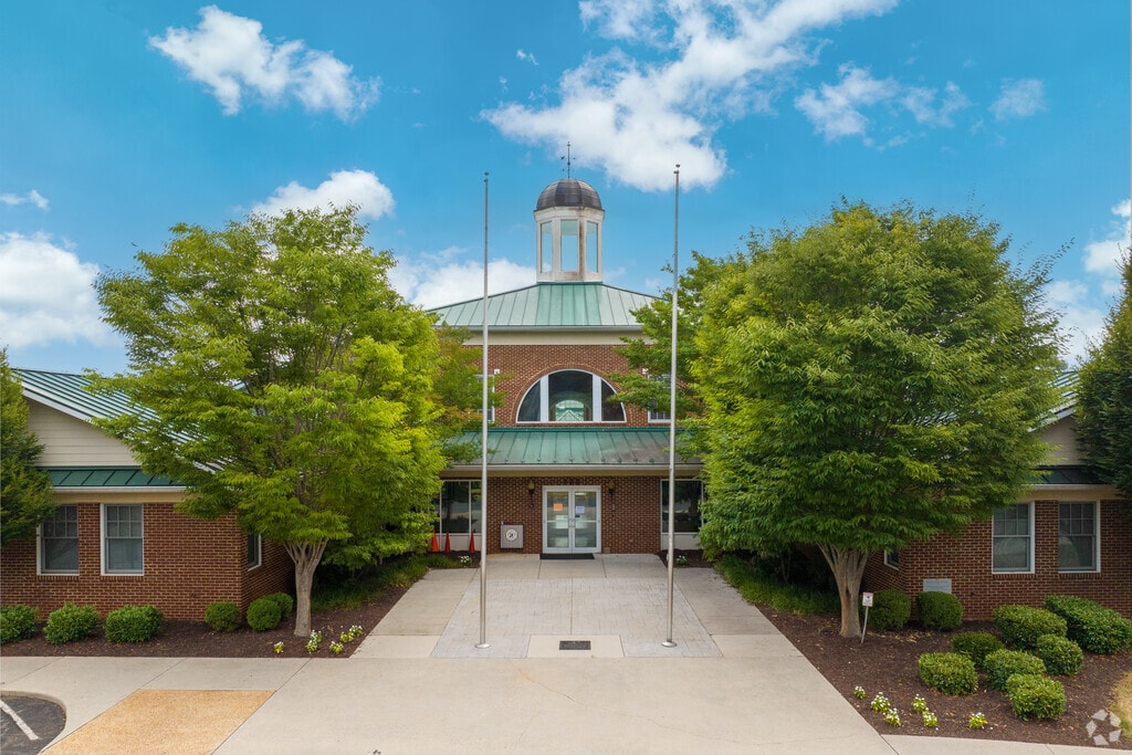 New Covenant School emphasizes academic and spiritual development.