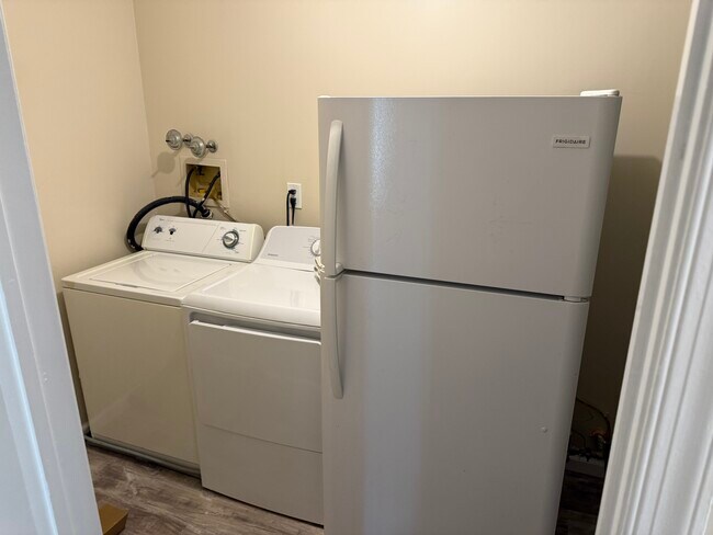 82 Chambord Ct, Trenton, NJ 08619 - photo 7