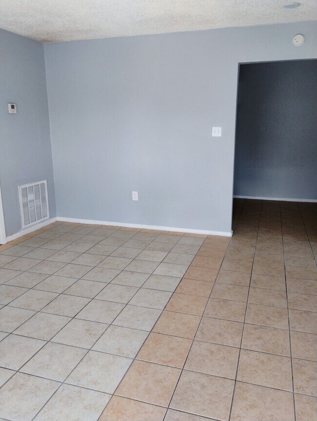 5275 Kimberlin Ave Unit D, Baker, LA 70714